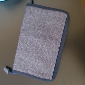 BNWT Thirty-one Get Creative Zip Pouch.